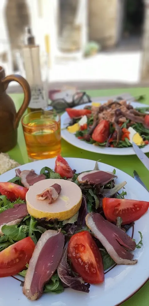 Salade Magret de Canard Et Foie Gras